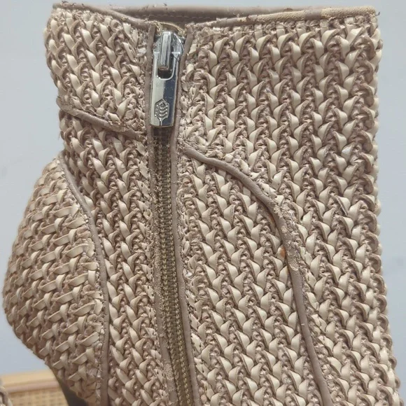Aldo Call it Spring Woven Fabric Weave Heeled Ankle Booties Tan Women's size 7.5 - Picture 3 of 8